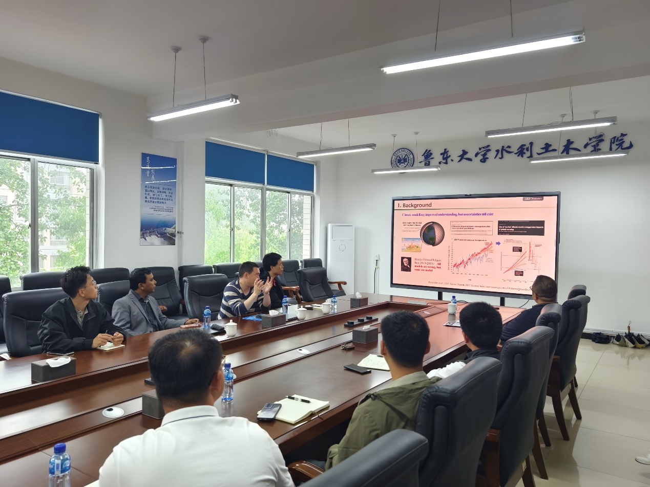 加拿大圭尔夫大学Asim Biswas教授、西北农林科技大学何海龙教授应邀来我校开展学术交流